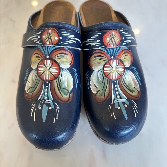 Handpainted Holie Made in Sweden Wooden Clogs with‎ Navy Leather Floral Size 7 - Picture 3 of 8